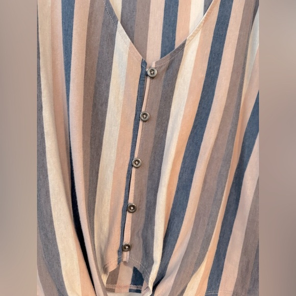 American Eagle Outfitters Striped V-Neck Button/Tie Short-Sleeve Top - Picture 3 of 8